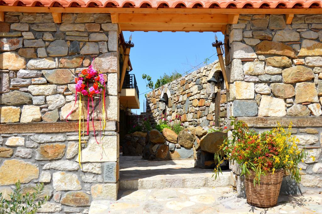 Messana Hotel Messini Exterior photo